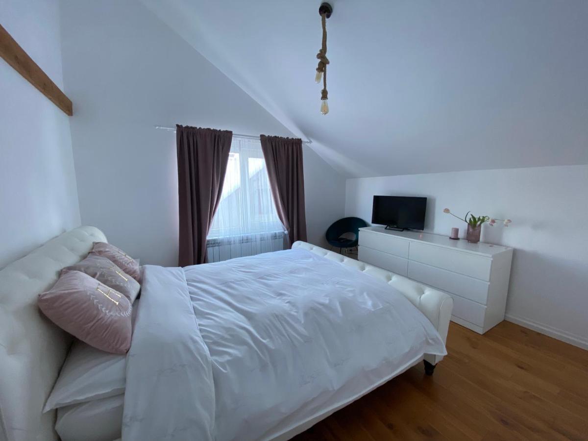 شقة Attic 33 Câmpulung Moldovenesc المظهر الخارجي الصورة
