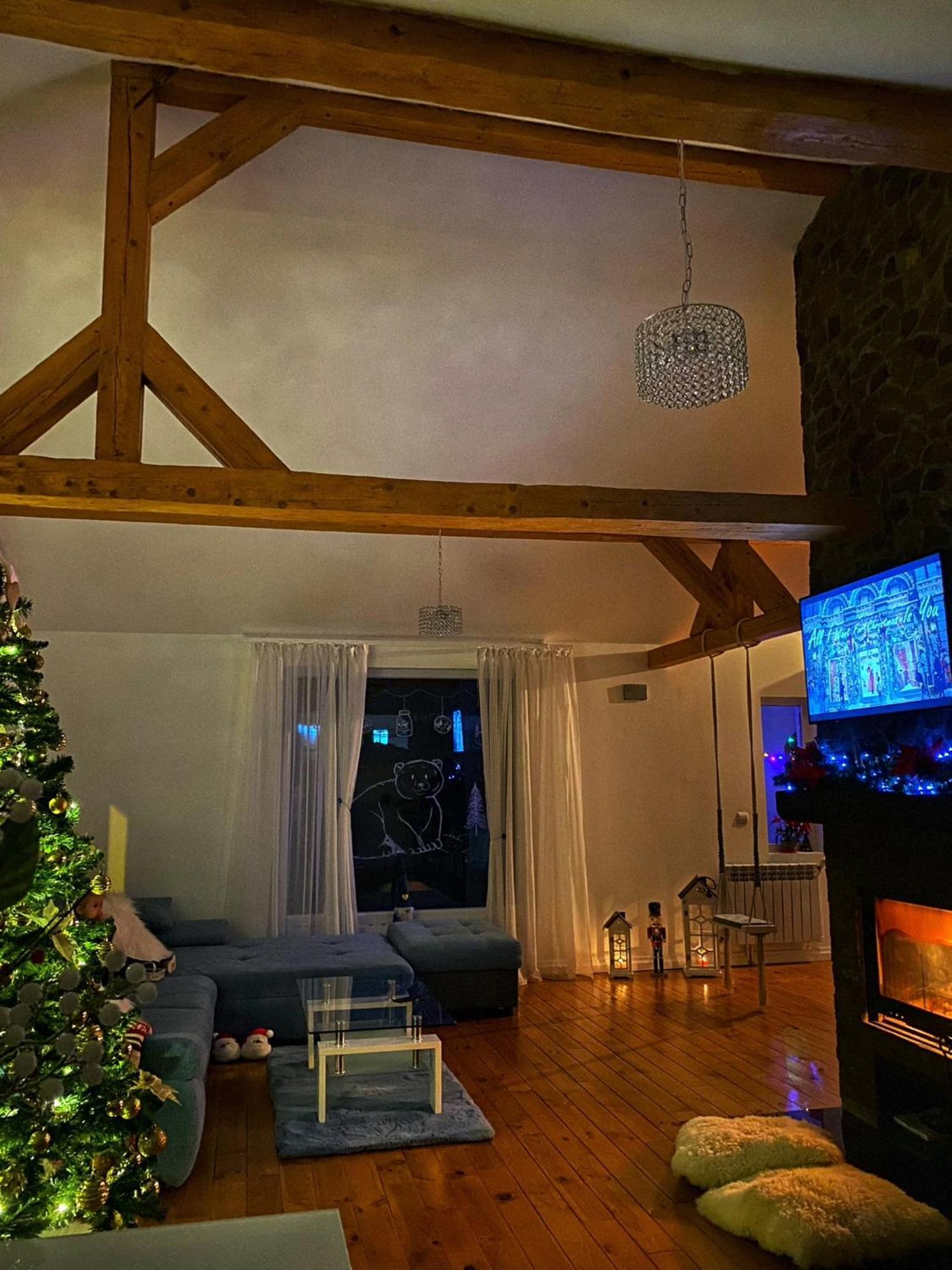 شقة Attic 33 Câmpulung Moldovenesc المظهر الخارجي الصورة
